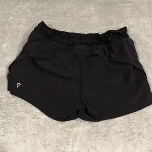 Ivivva Girls Size 12 Black shorts